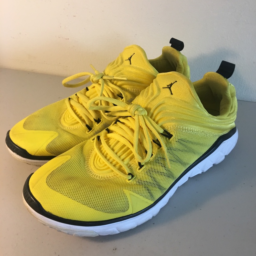 Men’s running shoes